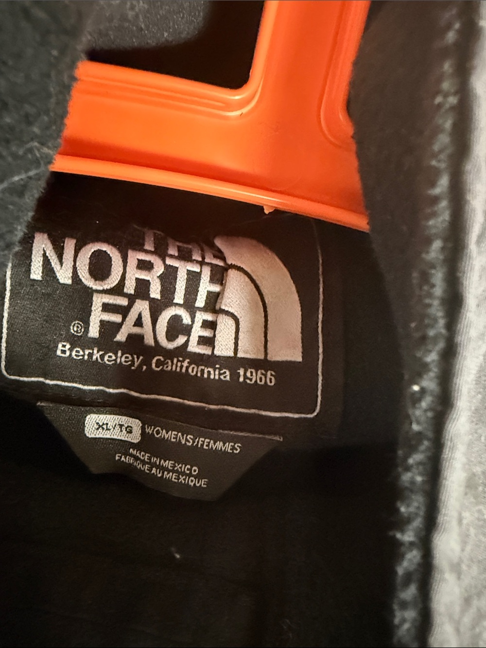 The North Face Black Lightweight Fleece Jacket - Picture 2 of 3